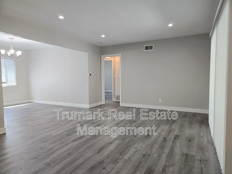 1303 N Brand Blvd #5 — Photo 4