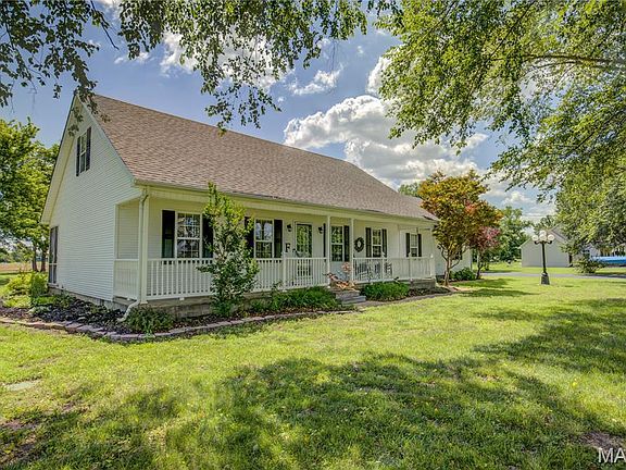 3rd image of 280 Atlantic Ln