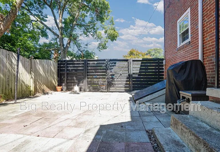 912 Feist Ave — Photo 13