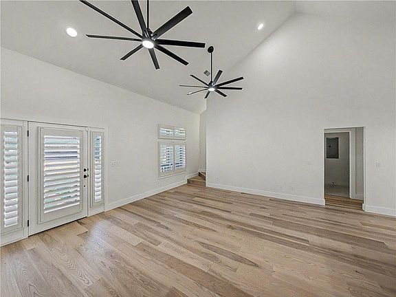 4th image of 45 Westmorland Dr