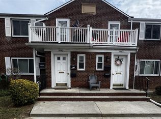260-56 75th Ave #1, Glen Oaks, NY 11004
