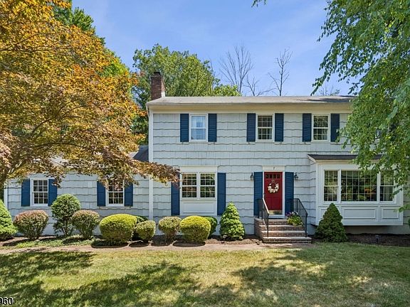 2nd image of 7 Timber Dr