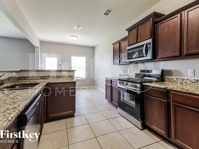 9005 Woodfern Dr — Photo 9