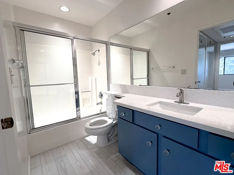 501 Palisades Dr #317 — Photo 11