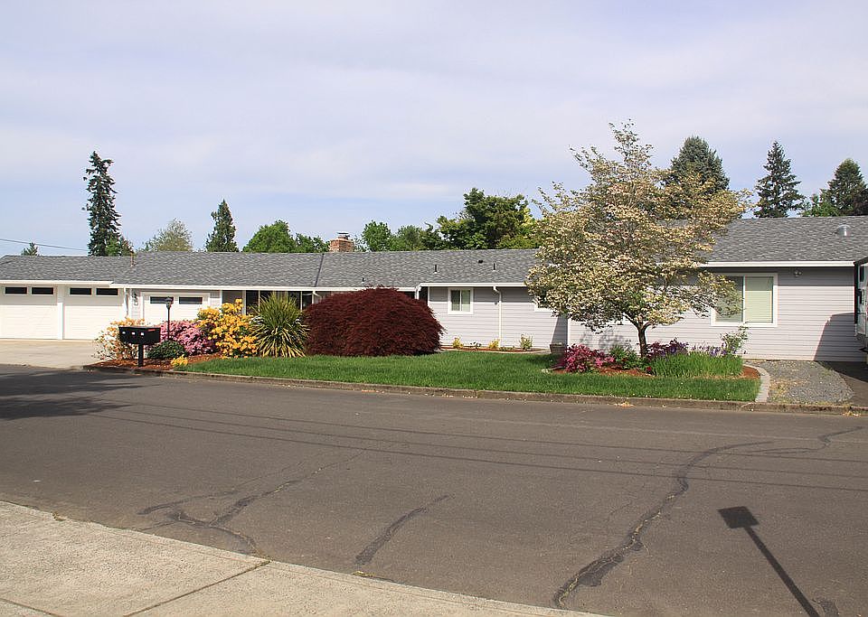 1st image of 140 NE 14th Ave