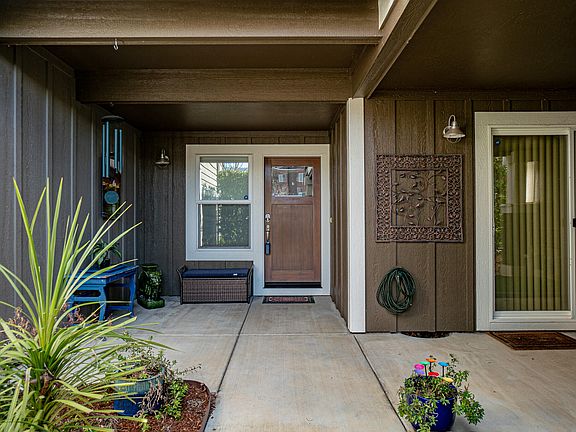 2nd image of 583 Plum Ridge Ct