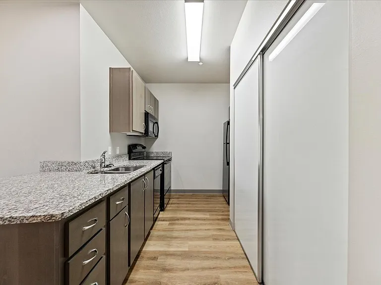The 951 Apartments — Photo 22