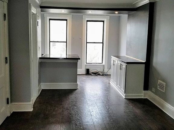 3rd image of 181 Halsey St #4