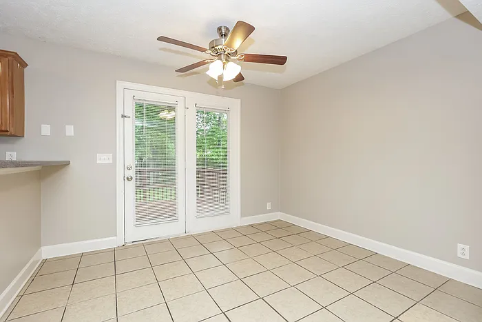 2057 Aberdeen Cir — Photo 7