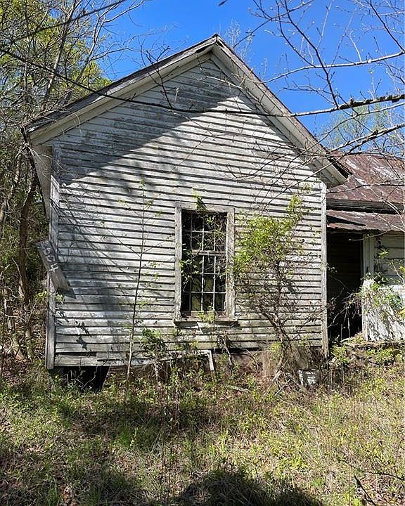 2nd image of 4576 Burch Bridge Rd
