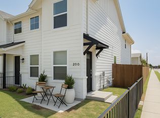 200 Sunset Ln, Fort Worth, TX 76114