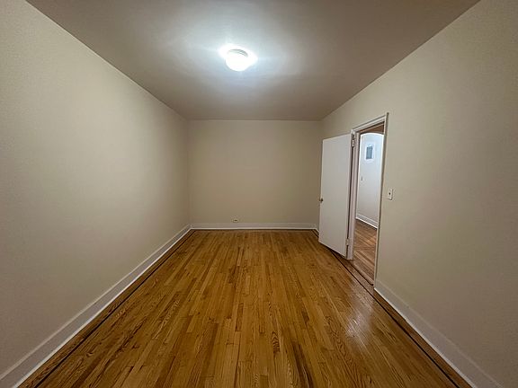 4th image of 4109 41st St APT 3D