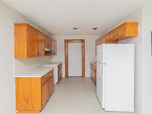 3rd image of 208 W 2nd St