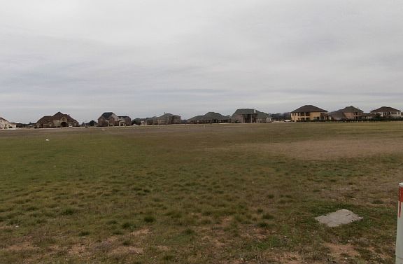 3rd image of 2632 Creekwood Dr