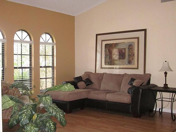 3rd image of 3081 SE Miracle Ln