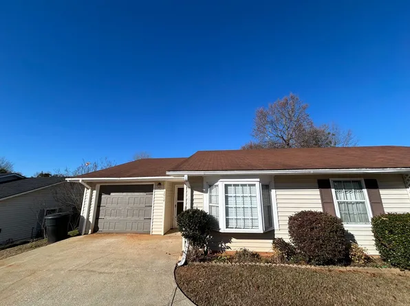 2014 Henderson Dr, Opelika, AL 36801