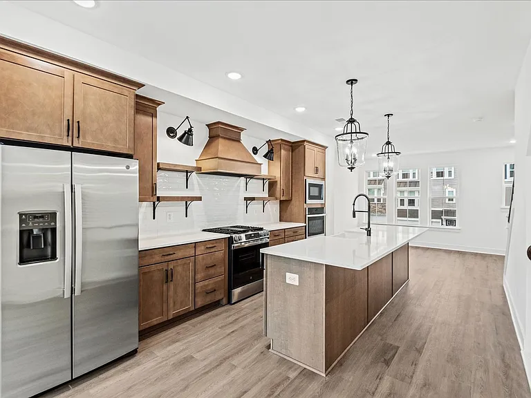 9407 Pacific Elm St — Photo 10