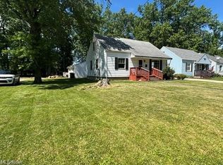 2378 Linda Dr NW, Warren, OH 44485