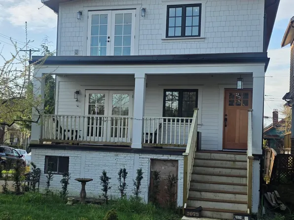 2072 Kitchener St, Vancouver, BC V5L 2W8