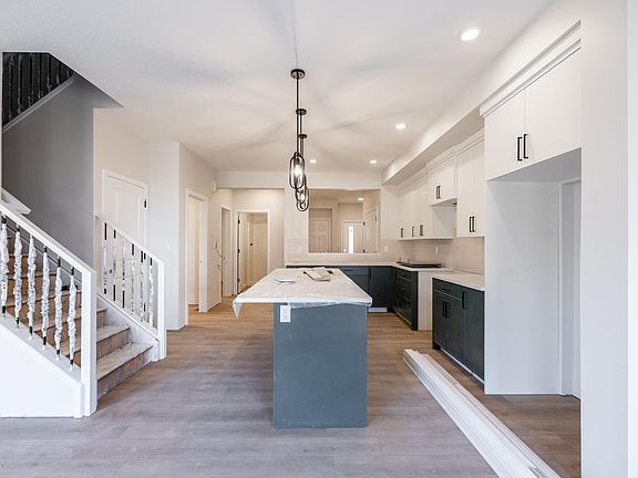 3rd image of 2358 Muckleplum Cres SW