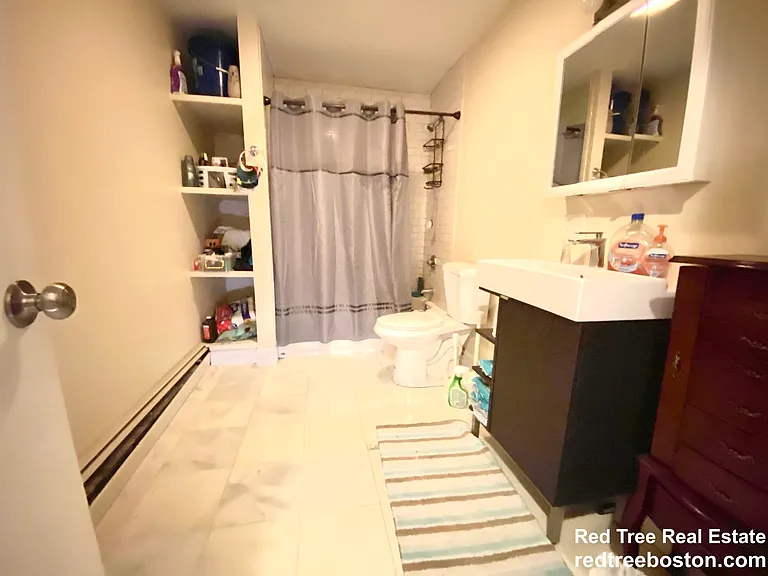 238 Everett St #1 — Photo 3
