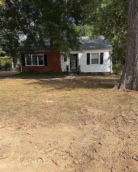 1st image of 320 Maple St