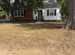 320 Maple St, Eden, NC 27288