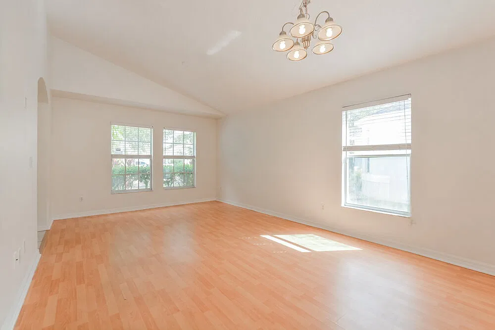 4 bed, 2.0 bath, 1931 sqft, $2,535 — Photo 4