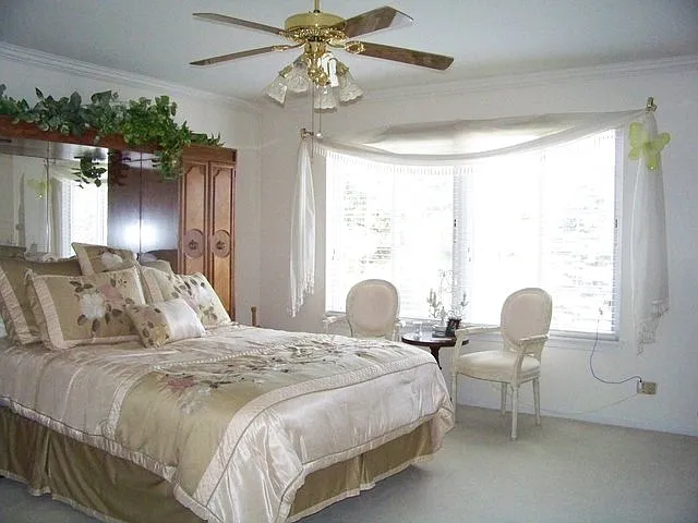 469 Topaz Ln photo 1