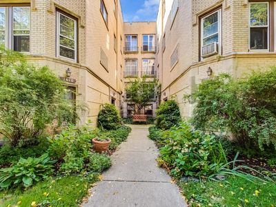 1610 Monroe St APT 1E, Evanston, IL, 60202