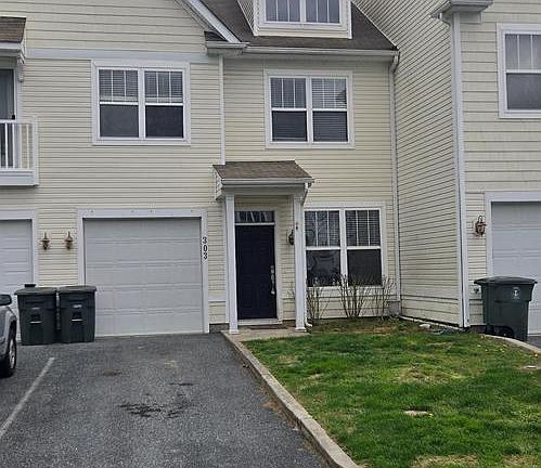 2nd image of 303 Schooner Ln #102