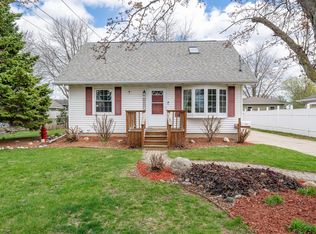 2402 N Mason St, Appleton, WI 54914