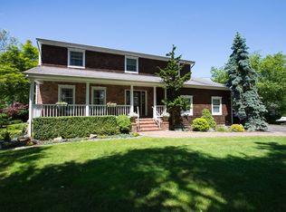 430 Smith Ave, Islip, NY 11751
