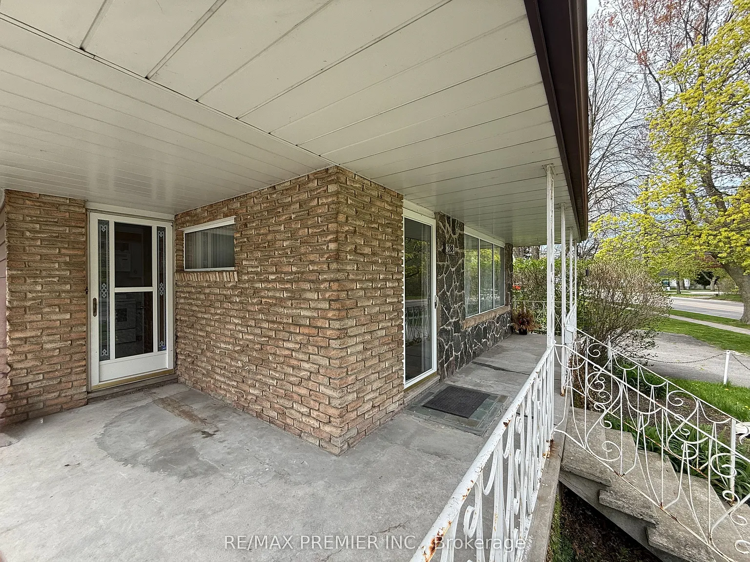 2 bed, $1,800 — Photo 2