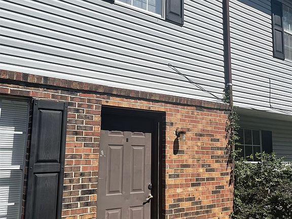 4th image of 9116 Cedarpark Ln APT C