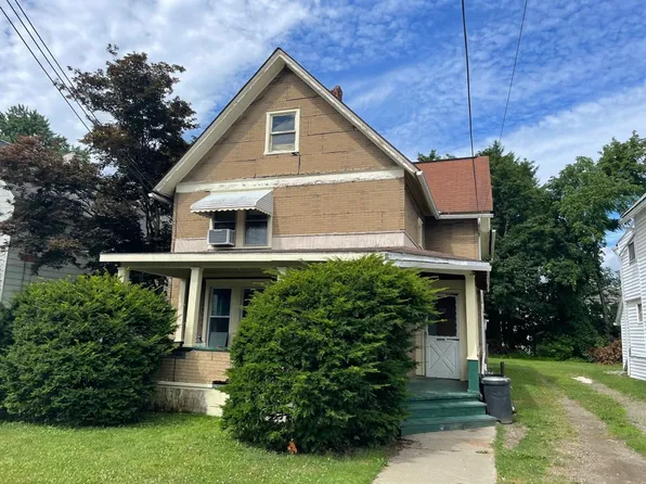 28 Saint Charles St, Johnson City, NY 13790