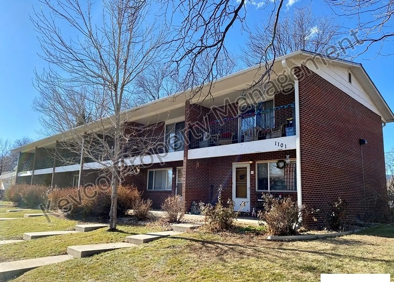 1101 Ponderosa Dr — Photo 1