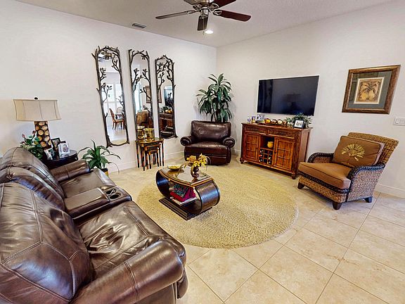4th image of 12451 SW Weeping Willow Avenue
