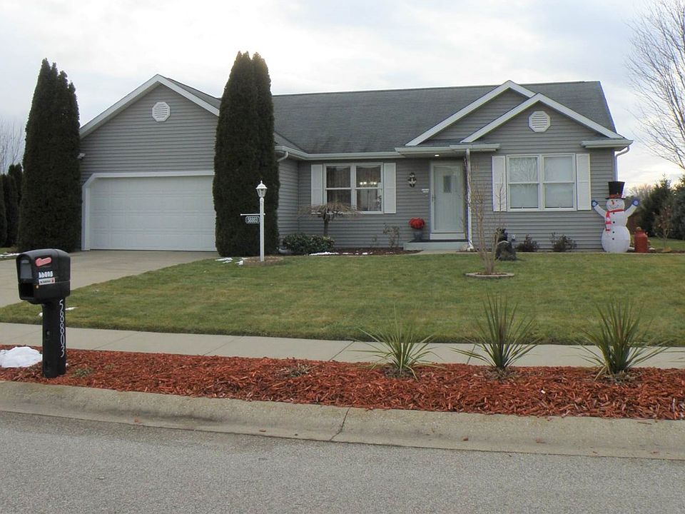 1st image of 58803 Scarborough Ln