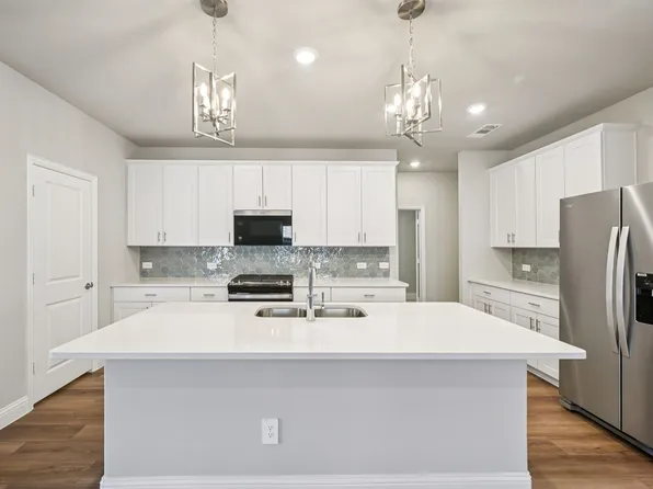 10929 Cottonbowl Dr, Fort Worth, TX 76179