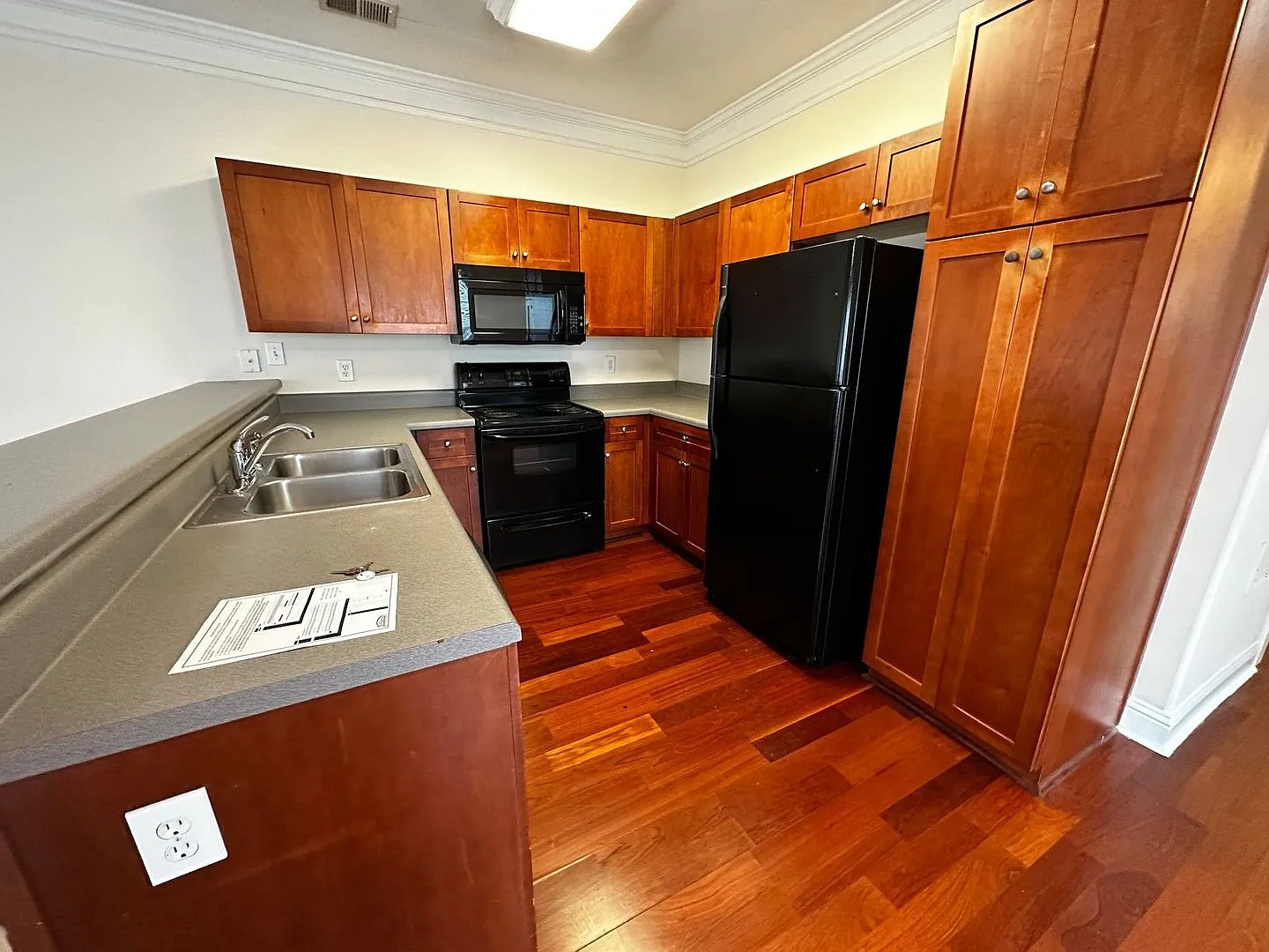 Pre-Leasing For August 6th 2027! — Photo 3