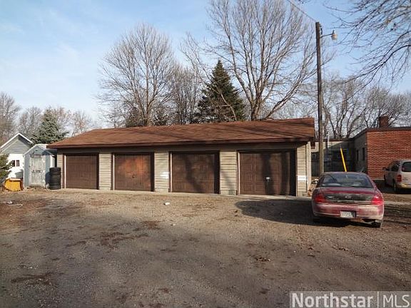 3rd image of 23325 Falls Ave