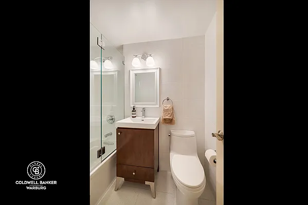 Sold by Coldwell Banker Warburg | media 26