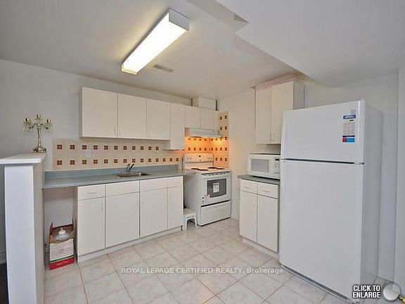 4th image of 5480 Whitehorn Ave #Basement