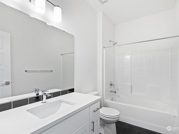 4th image of 6111 229th Ave E #246