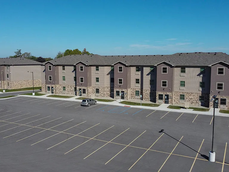 Crossroads Place Apartments — Photo 82