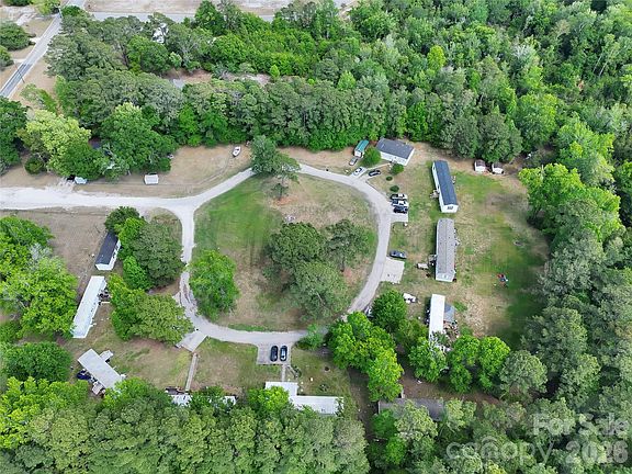 2nd image of 417 Masontown Rd