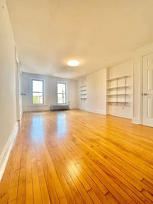 Rented by Barrus Realty Corp | media 1