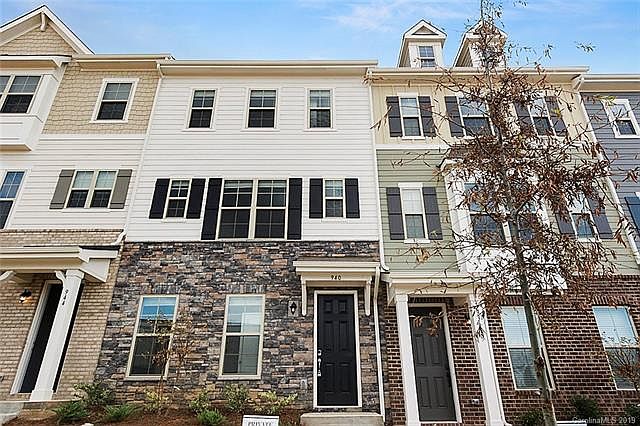 1st image of 940 Bexton St #172