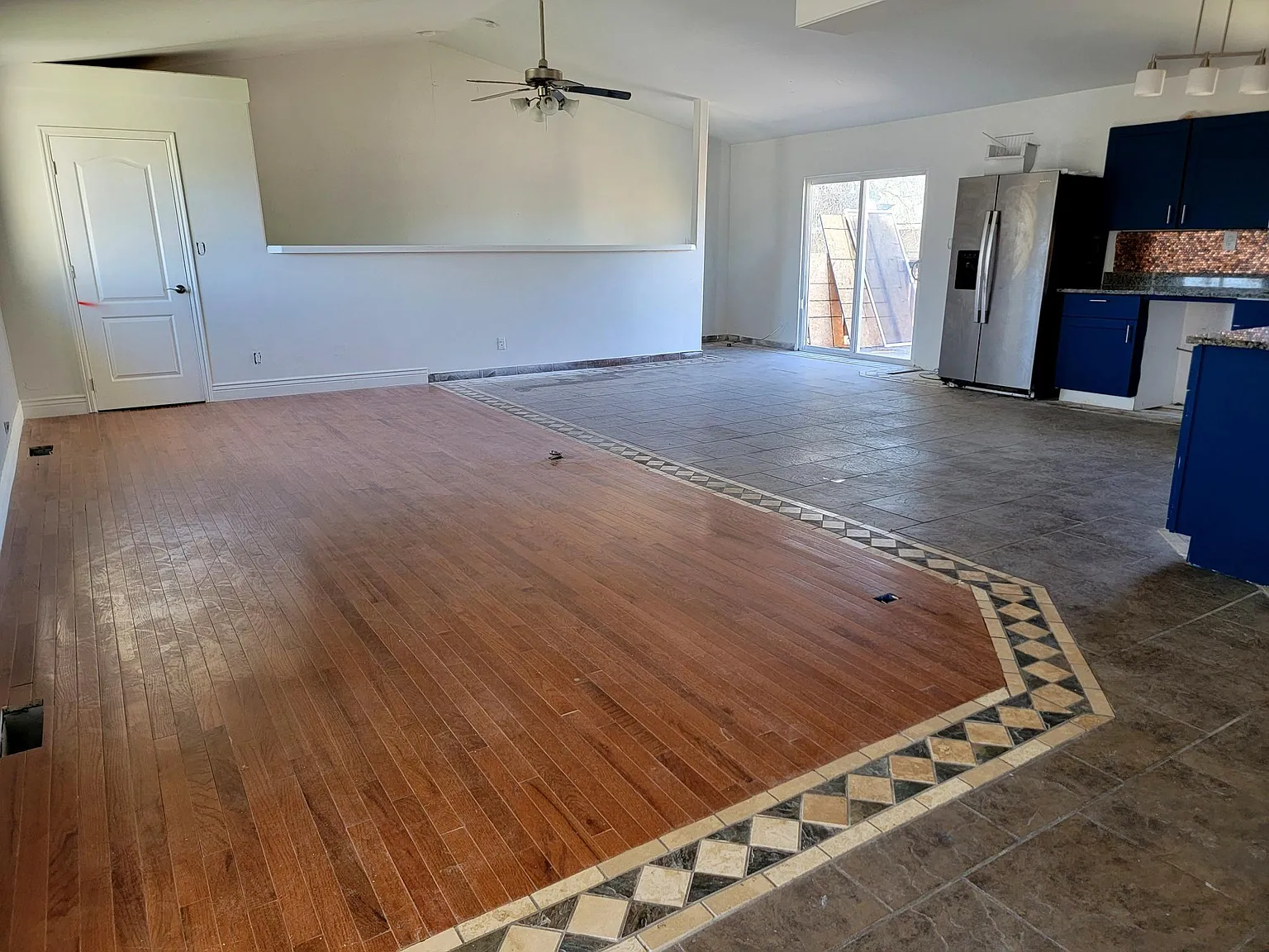 3 bed, 2250 sqft, $2,295 — Photo 3